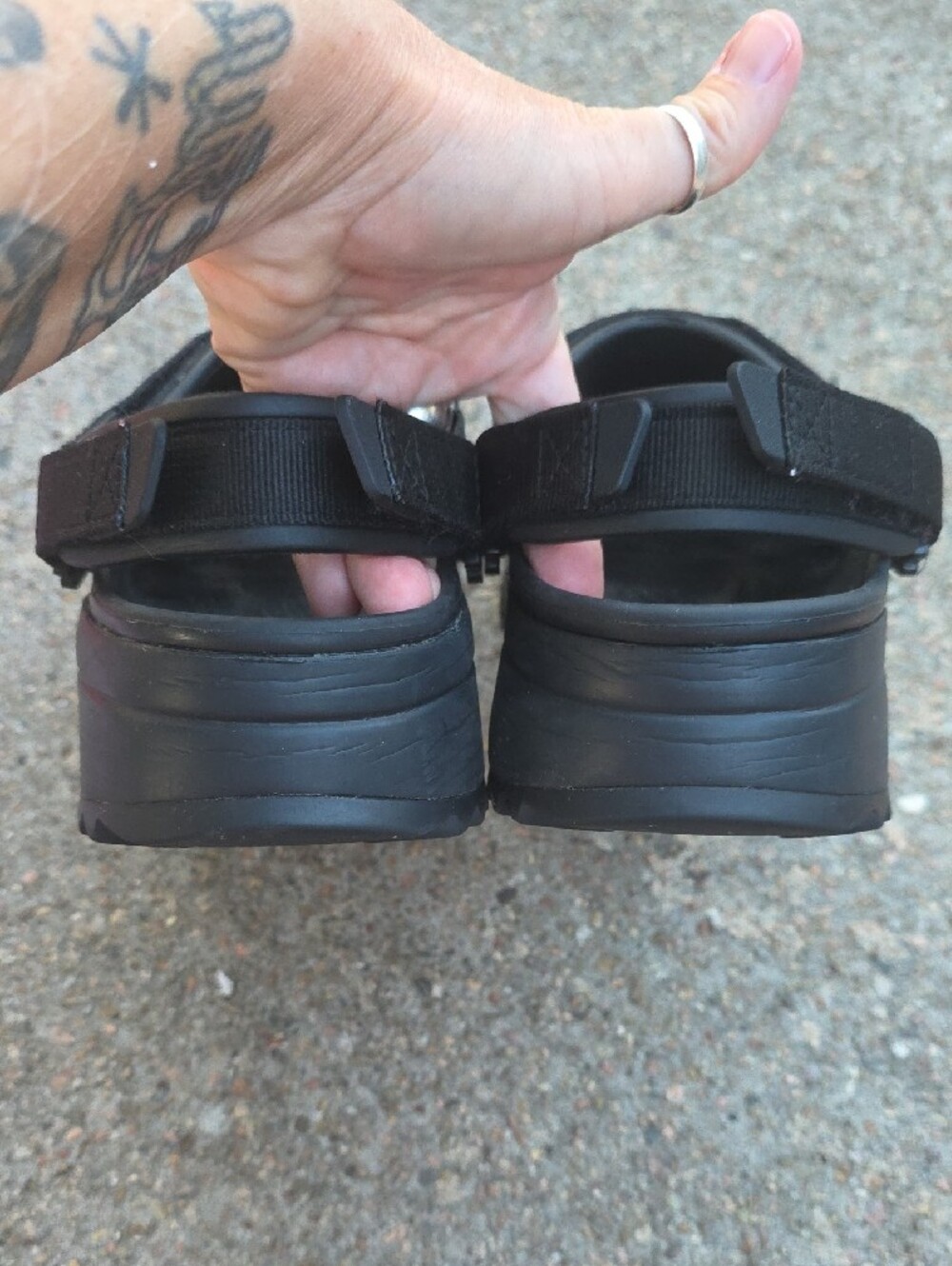 Crocs Classic Black Hiker Clog With Adjustable Strap Size 8 - Picture 7 of 9